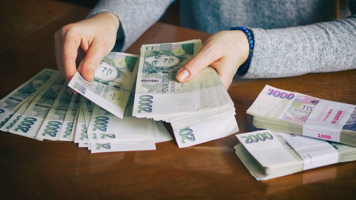 Minimální mzda od ledna vzroste na 15 200 korun